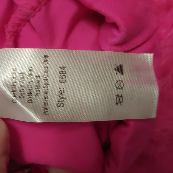 Pink feather party shorts (looks like a skirt!) - Picture 5 of 5